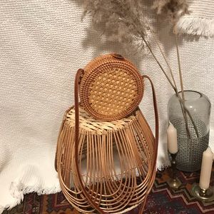 Vintage wicker crossbody